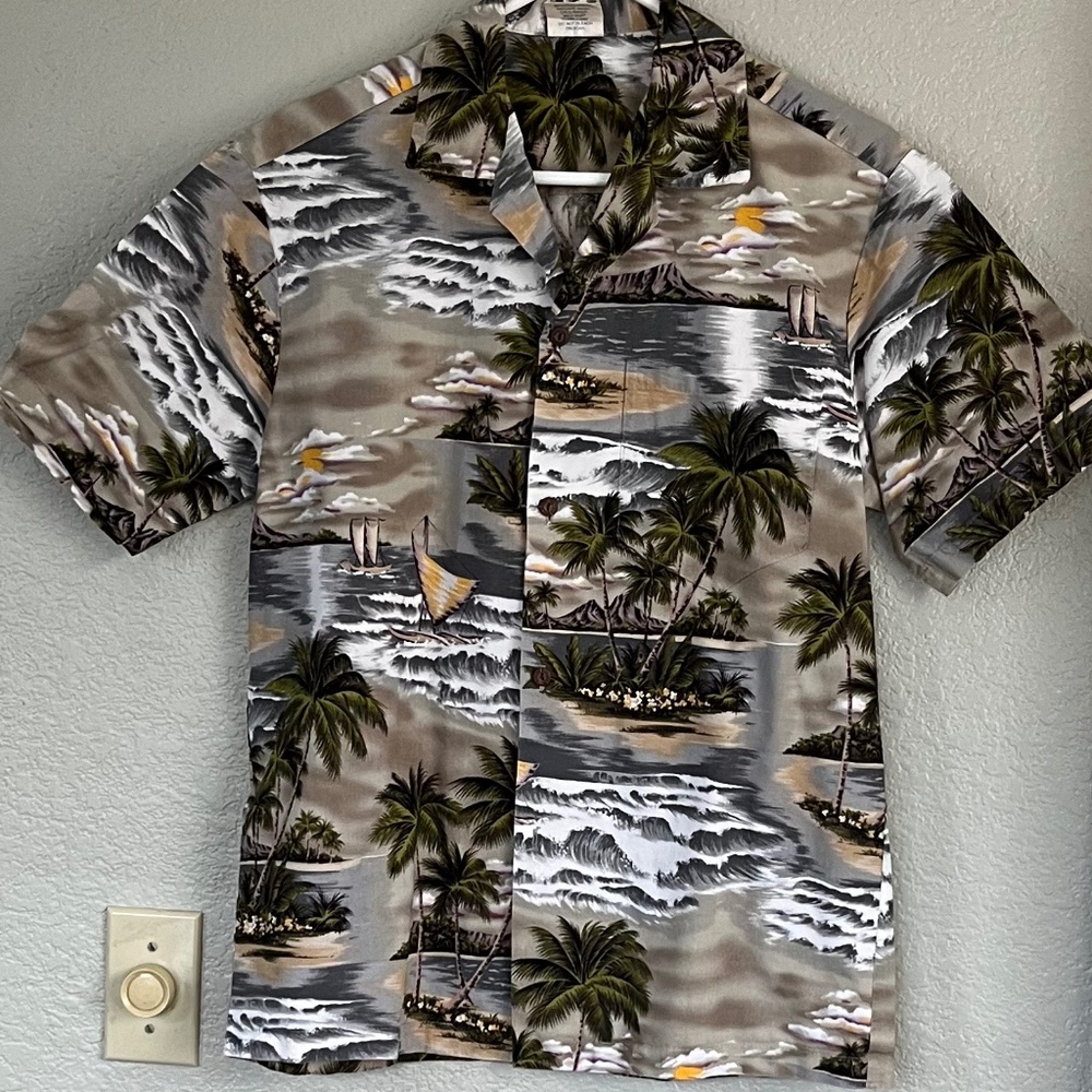 Aloha Republic Hawaiian Cotton Button Down Camp Shirt Size M